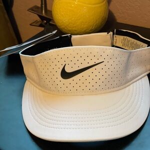Nike Tennis visor
